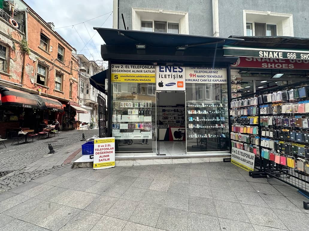 Kadıköy Moda Caddesi'nde Güvenli Telefon Alım Satım Deneyimi Enes İletişim